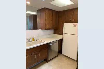1541 Homewood Rd., M5-112H, Seal Beach, CA 90740 - Photo 14