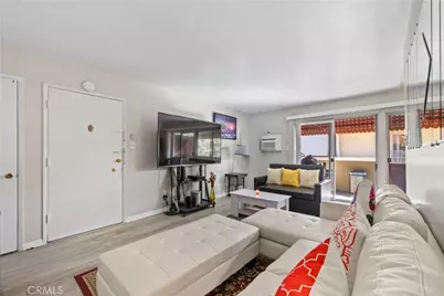 440 Chestnut Avenue #2C, Long Beach, CA 90802 - Photo 2