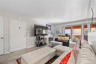 440 Chestnut Ave, Long Beach, CA 90802 - Photo 2