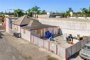 725 S Main St, Santa Ana, CA 92701 - Photo 4
