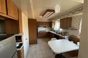11751 Arminta, North Hollywood, CA 91605 - Photo 4