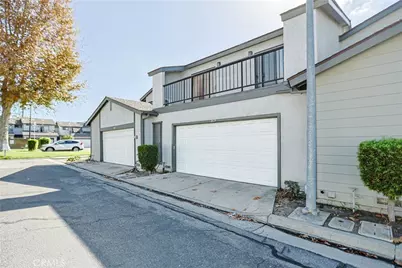 833 Amberwood, Santa Ana, CA 92703 - Photo 2