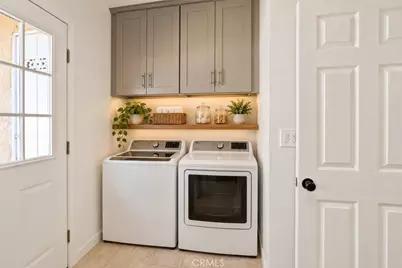 9013 Borson, Downey, CA 90242 - Photo 6