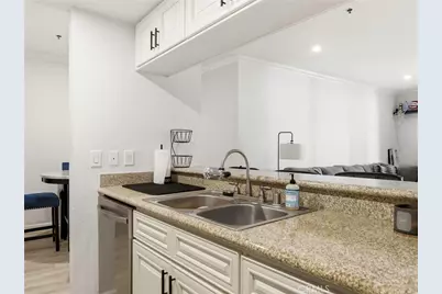 838 Pine #215, Long Beach, CA 90813 - Photo 4