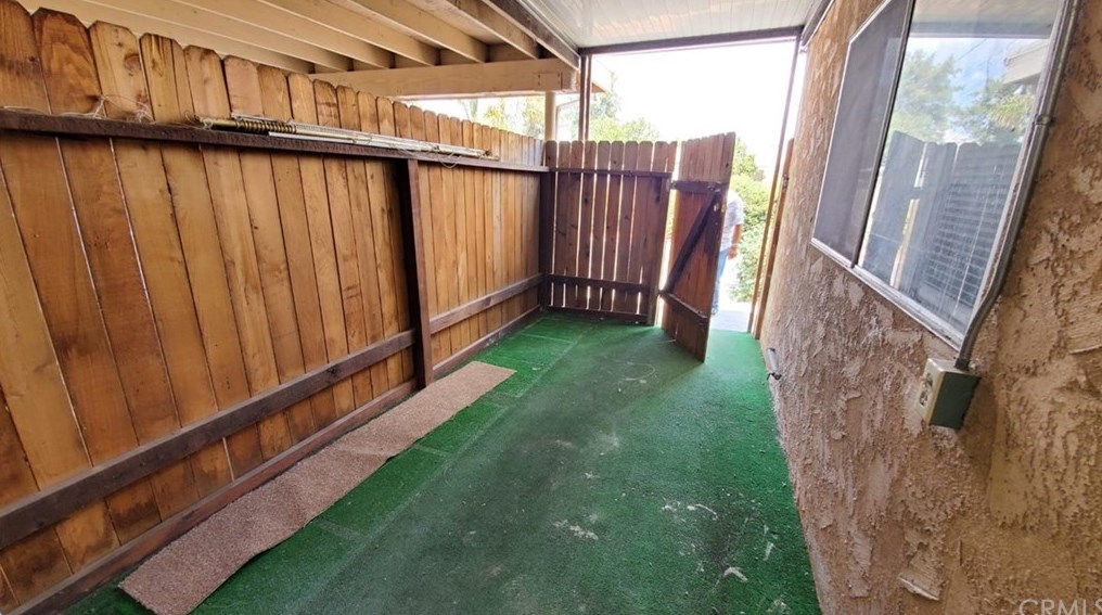 616 Santa Fe St, Hemet, CA 92543-6103