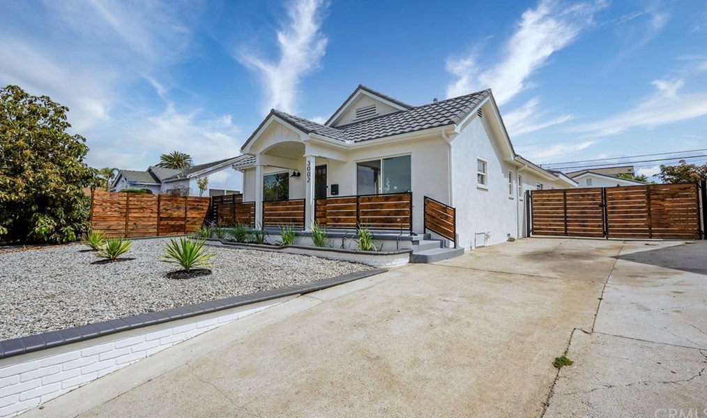 3002 73rd St, Los Angeles CA  90043-5337 exterior