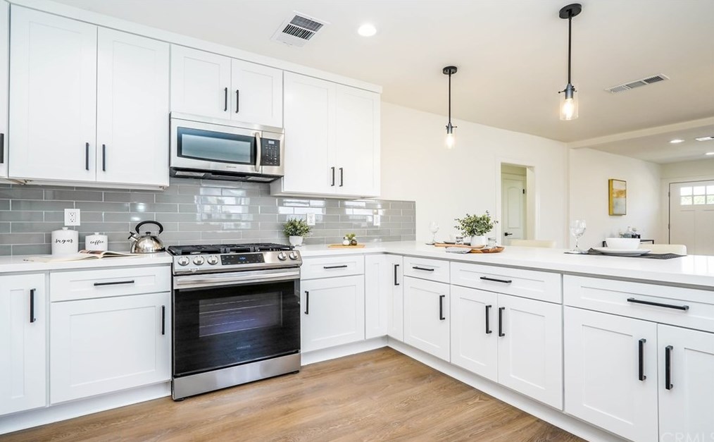 3002 73rd St, Los Angeles CA  90043-5337 exterior
