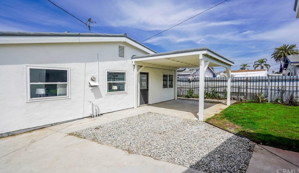 3002 73rd St, Los Angeles CA  90043-5337 exterior