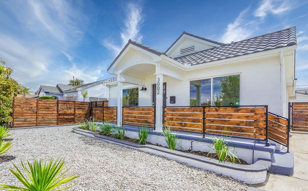 3002 73rd St, Los Angeles CA  90043-5337 exterior