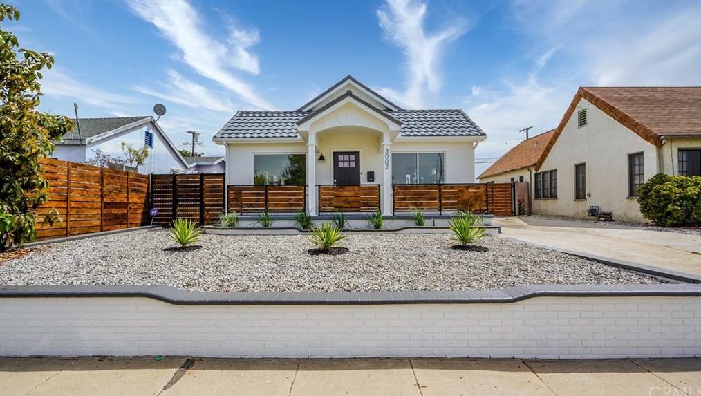 3002 73rd St, Los Angeles CA  90043-5337 exterior
