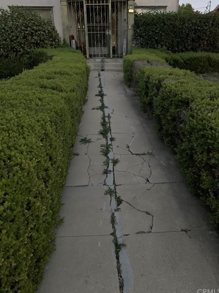 5142 Brynhurst Ave, Los Angeles, CA 90043-1804