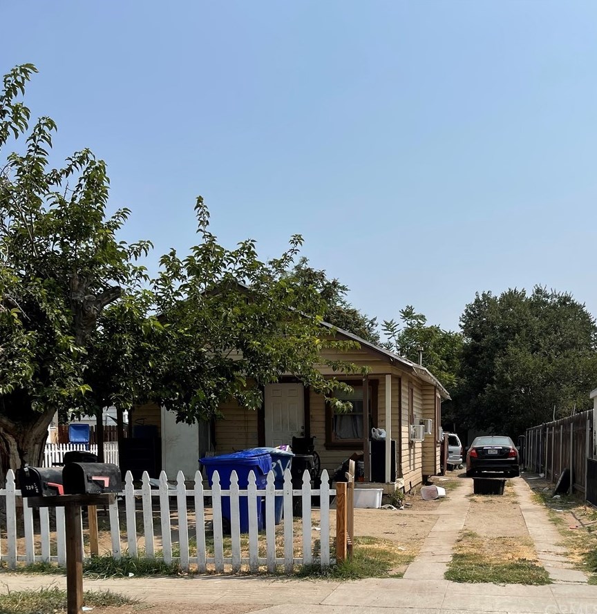 739 N Pershing Ave, San Bernardino, CA 92401