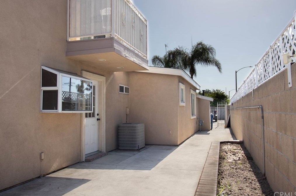 20302 Devlin Ave, Lakewood, CA 90715