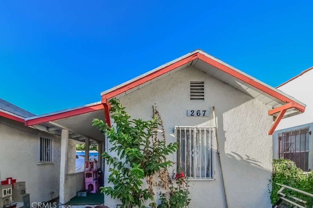 265 45th St, Los Angeles CA  90011-3420 exterior