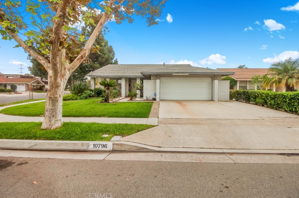 10796 Arabella Pl, Artesia, CA 90703-8019