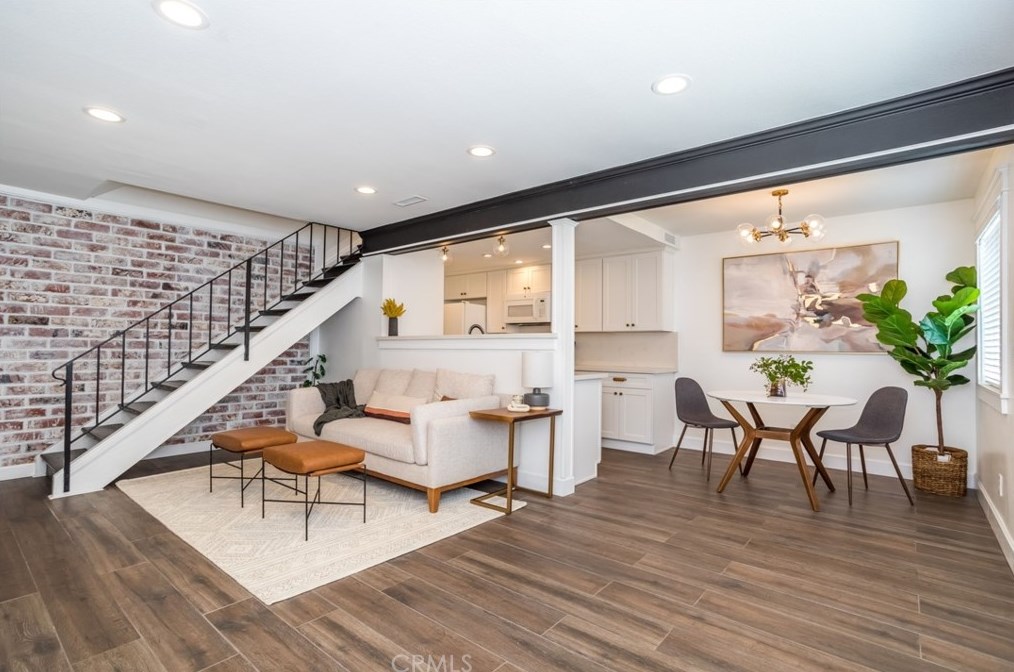 28159 Robin Ave, Santa Clarita, CA 91350