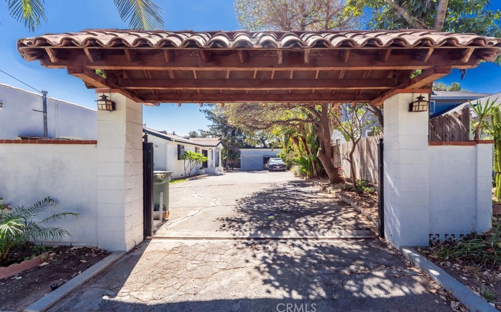 550 Ladera St, Pasadena CA  91104-2248 exterior