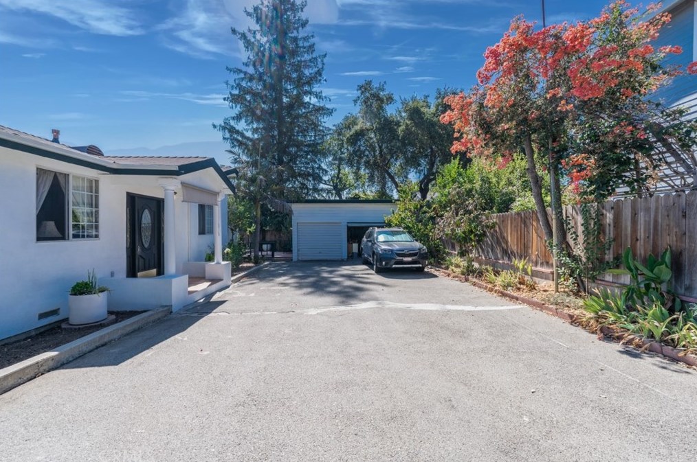 550 Ladera St, Pasadena CA  91104-2248 exterior