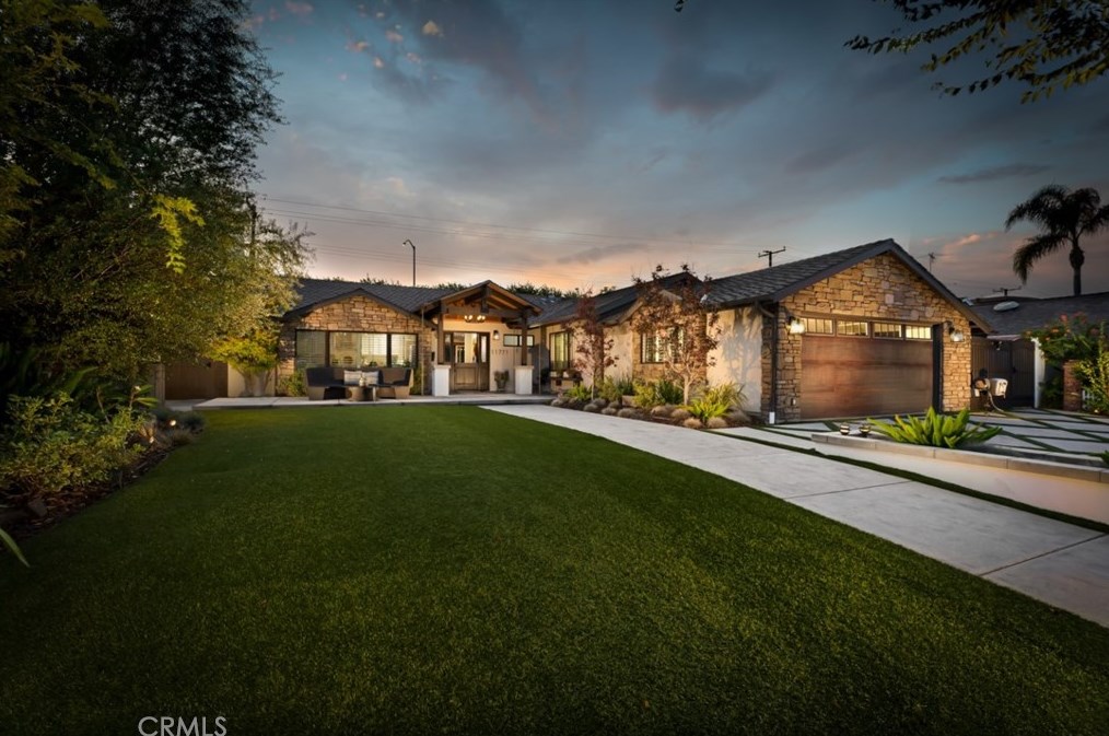 11771 Martha Ann Dr, Los Alamitos, CA 90720