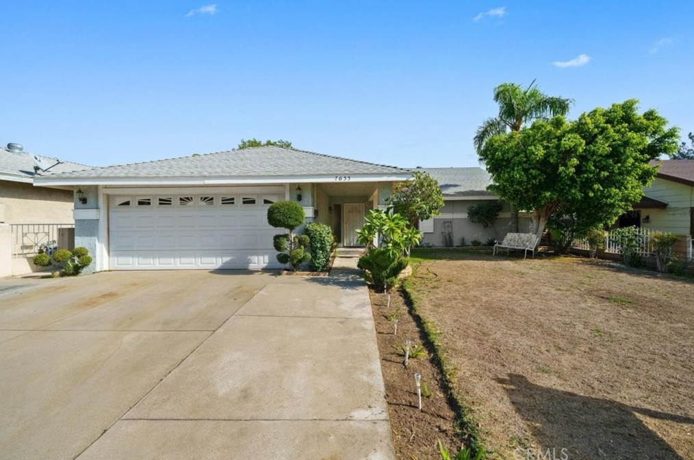7655 Tangelo Ave, Fontana, CA 92336-2264