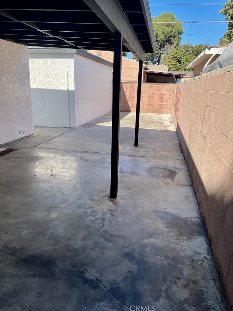 2171 Cowlin Ave, Los Angeles CA  90040-1338 exterior