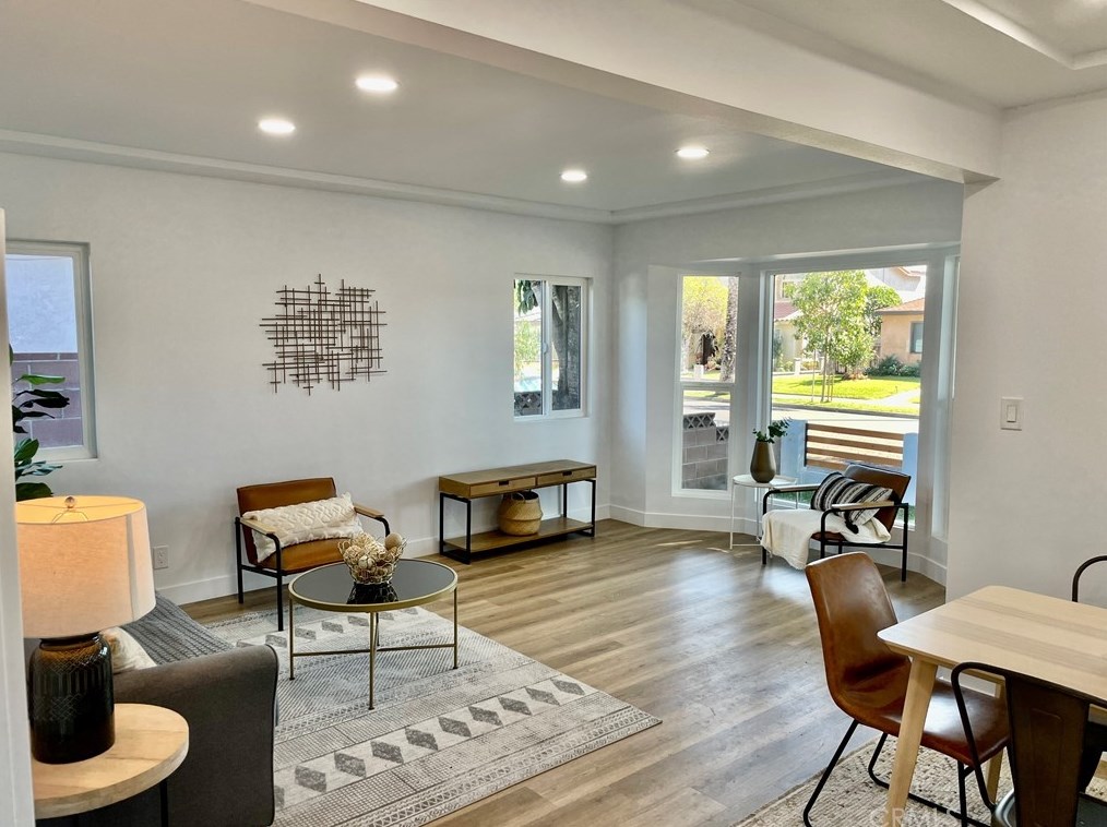 2171 Cowlin Ave, Los Angeles CA  90040-1338 exterior