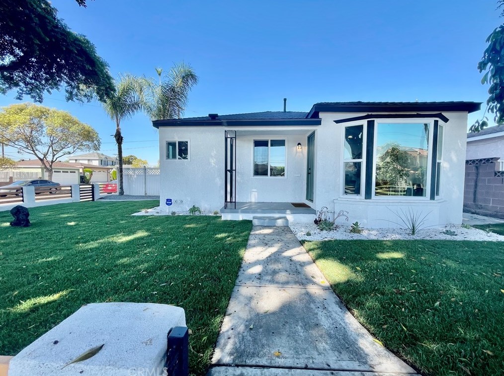 2171 Cowlin Ave, Los Angeles CA  90040-1338 exterior