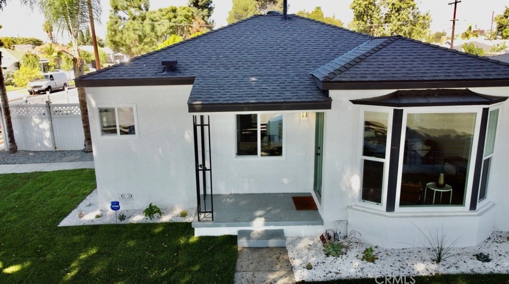2171 Cowlin Ave, Los Angeles CA  90040-1338 exterior