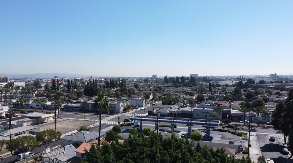 2171 Cowlin Ave, Los Angeles CA  90040-1338 exterior