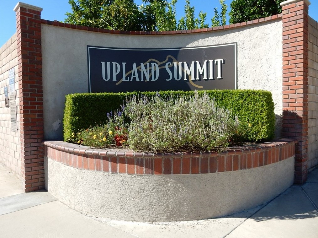 1504 Moonridge Ct, Upland, CA 91784