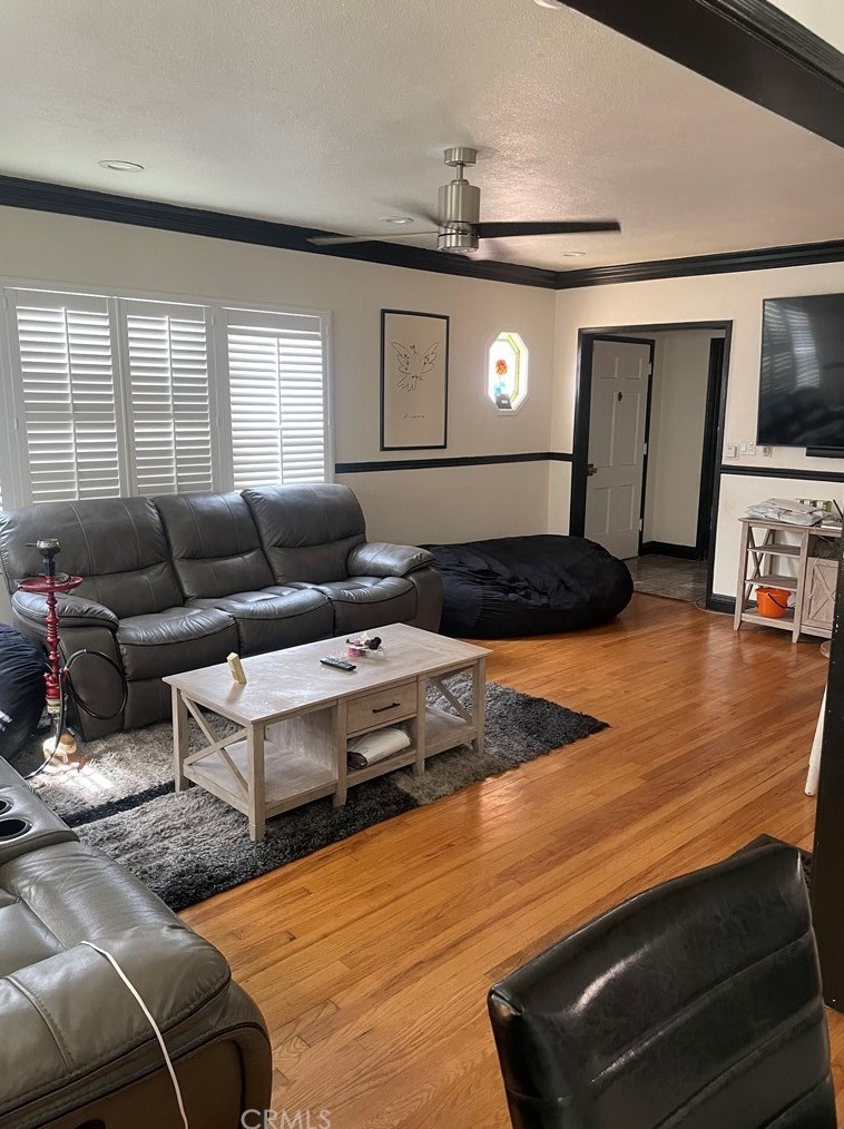 1300 S Poinsettia Ave, Compton, CA 90221