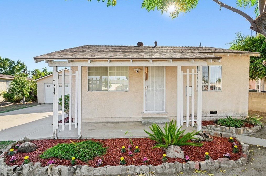 7314 Luxor St, Downey, CA 90241
