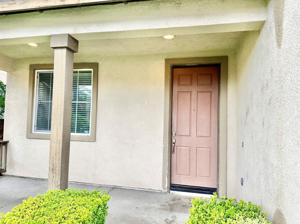 7611 Coffeeberry Dr, Corona, CA 92880-8530