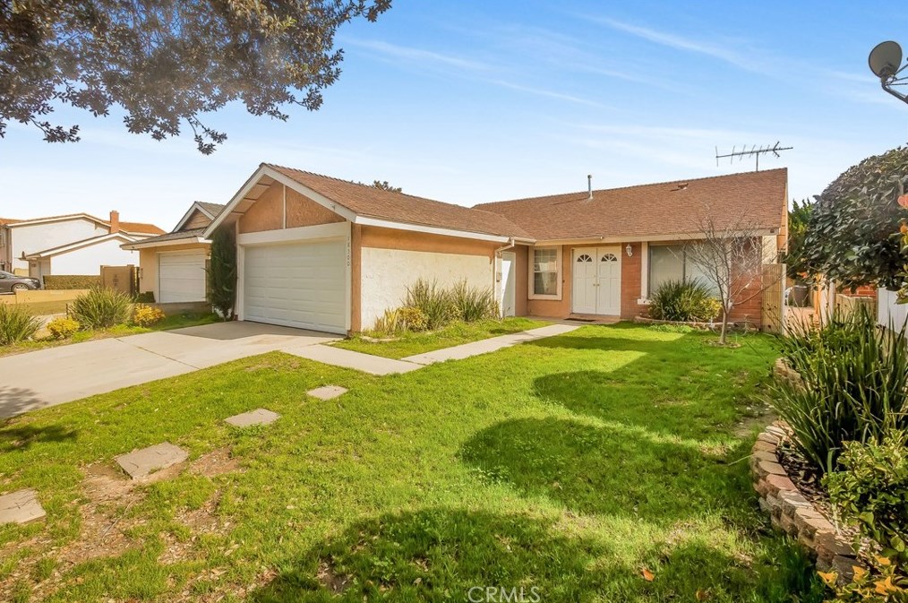 18500 Jeffrey Ave, Artesia, CA 90703-6153