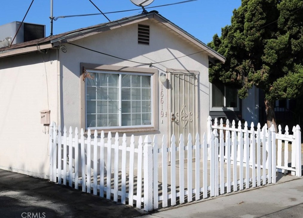 16619 Woodruff Ave, Bellflower, CA 90706