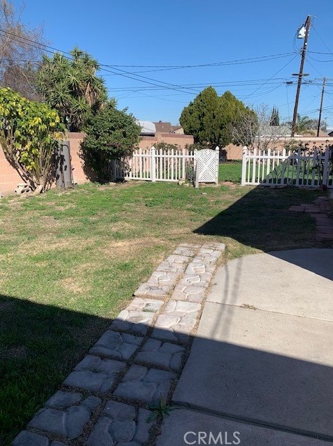9879 Potter St, Bellflower, CA 90706