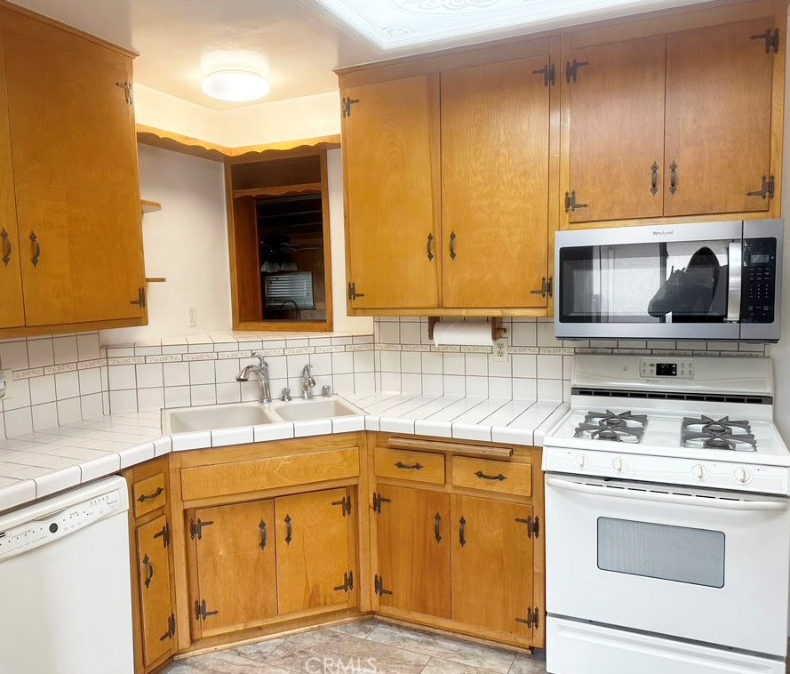 5019 Ashworth St, Lakewood, CA 90712