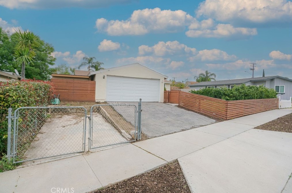 3415 Torrey St, Riverside, CA 92503