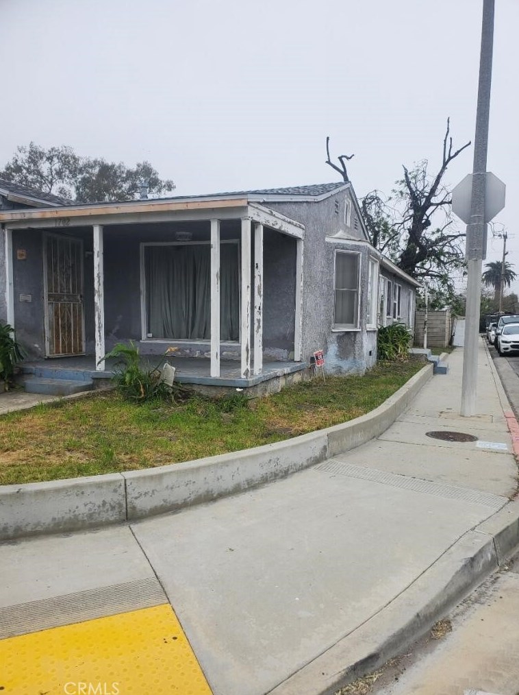 1702 E 124th St, Compton, CA 90222