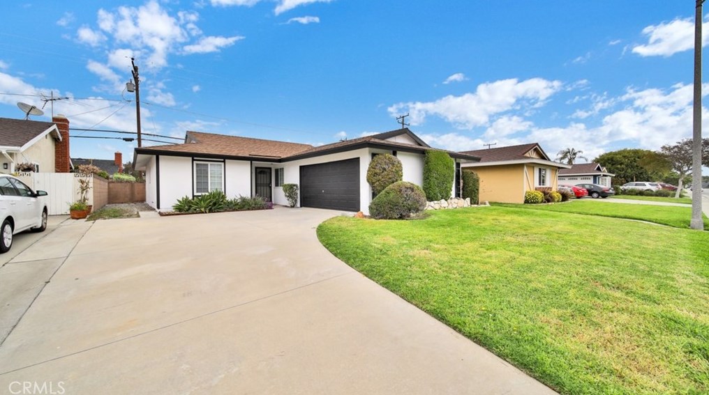 6519 Michelson St, Lakewood, CA 90713