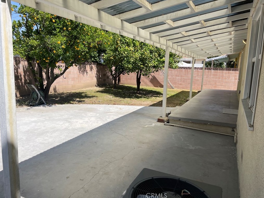 7419 Donna Ave, Los Angeles CA  91335-2508 exterior