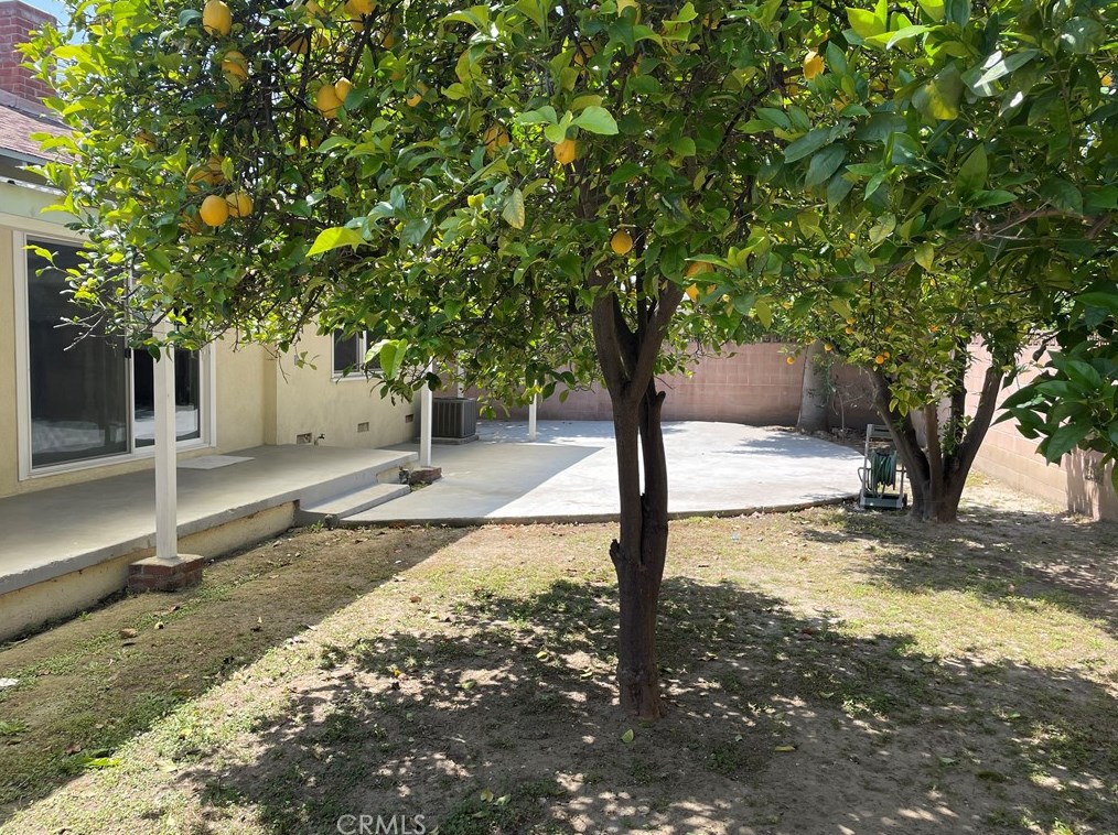 7419 Donna Ave, Los Angeles CA  91335-2508 exterior