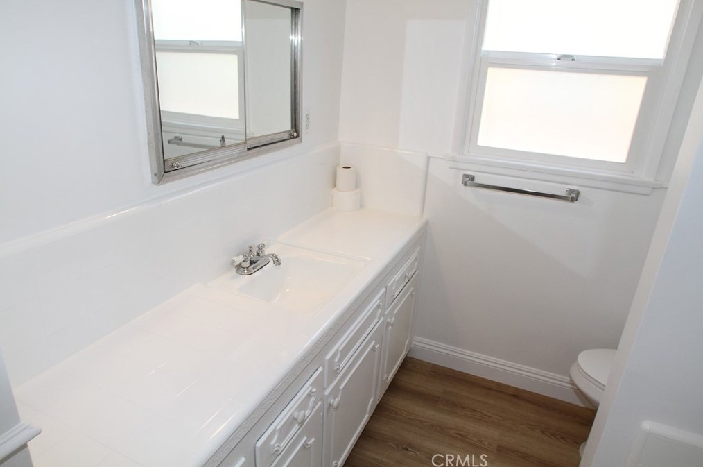 7419 Donna Ave, Los Angeles CA  91335-2508 exterior