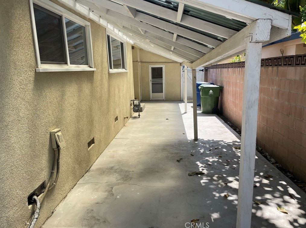 7419 Donna Ave, Los Angeles CA  91335-2508 exterior