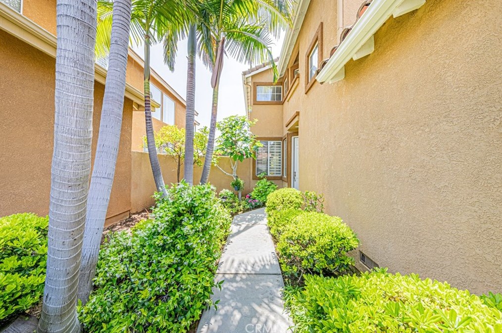 15249 Riviera Ln, La Mirada, CA 90638
