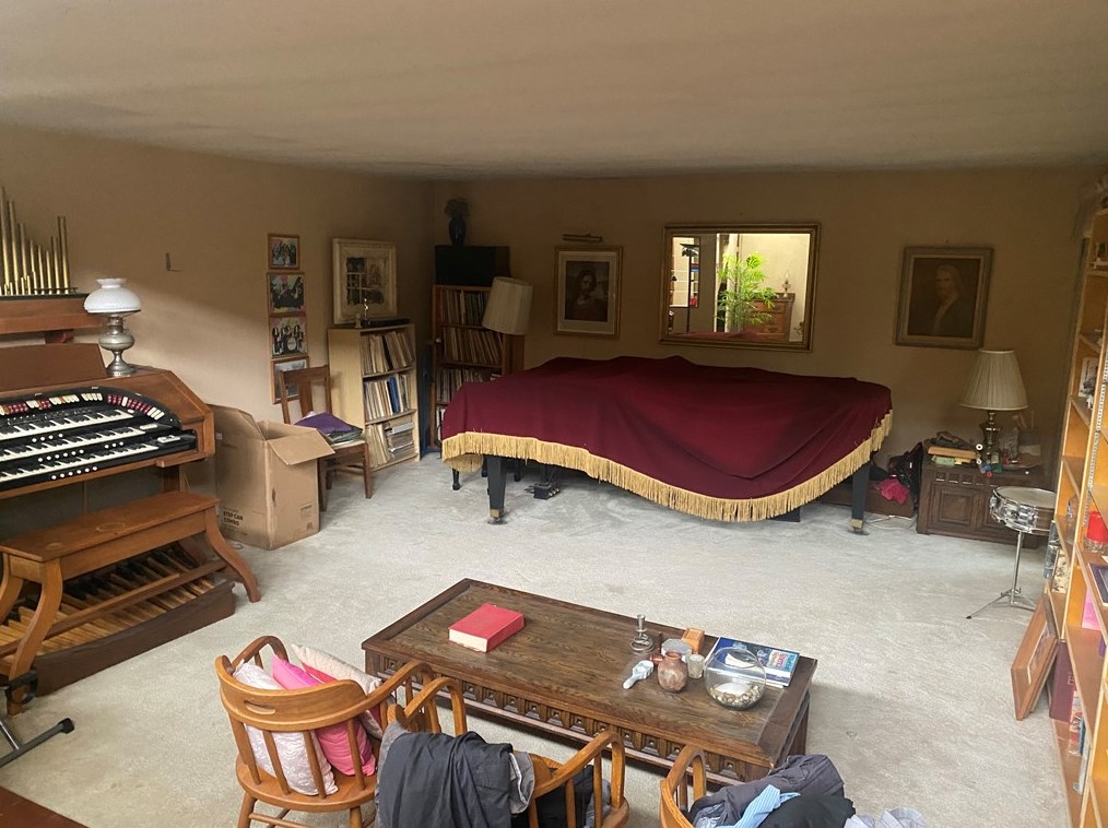 10461 Rose Hedge Dr, Whittier, CA 90606