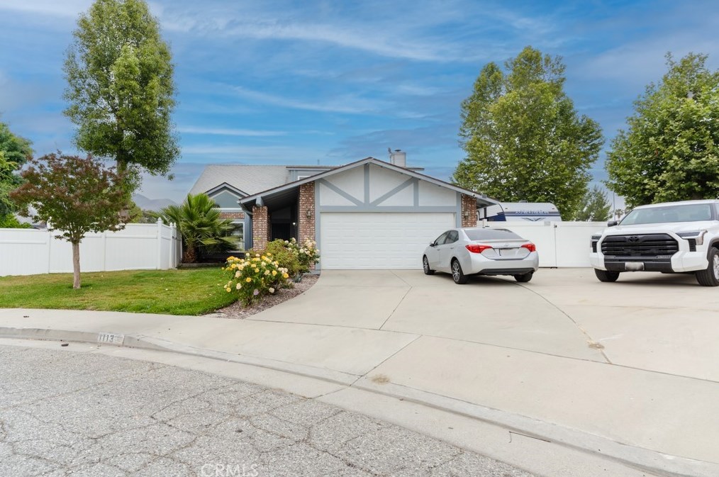 1113 Glacier Ct, San Jacinto, CA 92583