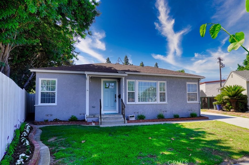 5655 Pimenta Ave, Lakewood, CA 90712-1739