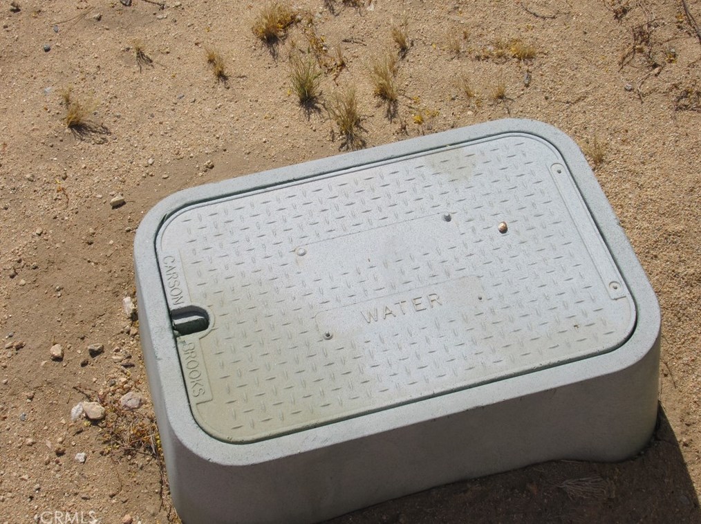 64654 Sun Mesa Rd, Joshua Tree CA  92252-4434 exterior