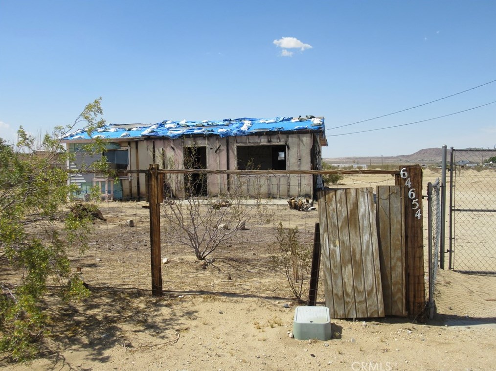 64654 Sun Mesa Rd, Joshua Tree CA  92252-4434 exterior